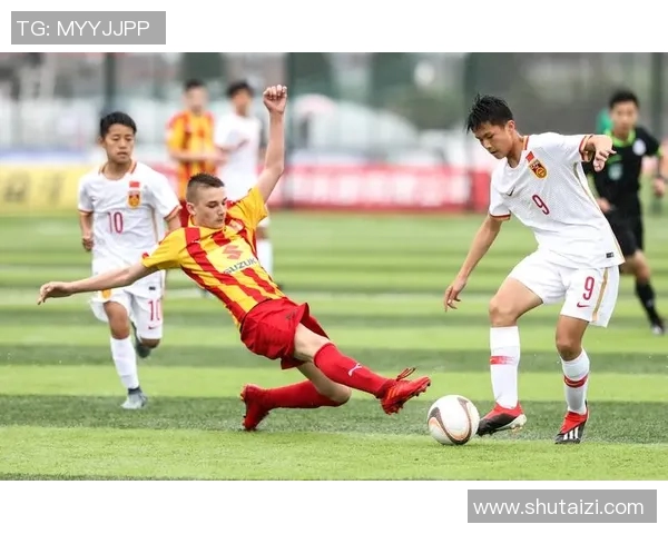 武汉足球队的反击革新之路：重塑战术与团队精神的全新篇章